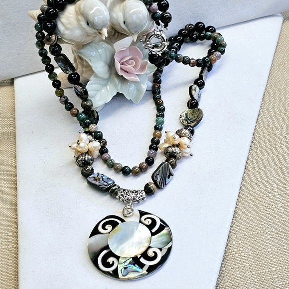 Mother of Pearl Gemstone and Abalone Bead Double-Strand Necklace with Pearls - Picture 3 of 15
